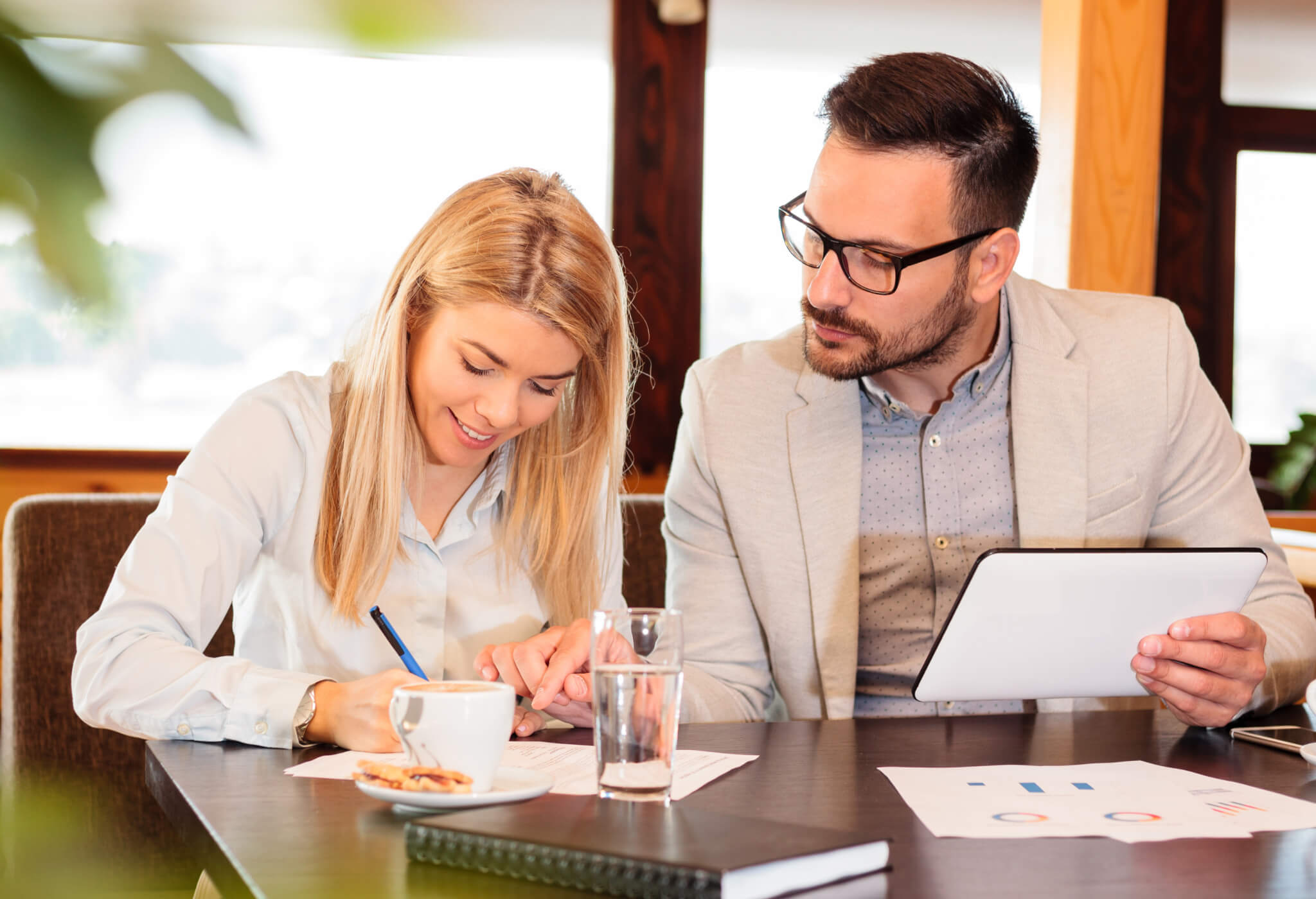 Referenzen-Headerbild-Tablet-2048x1400